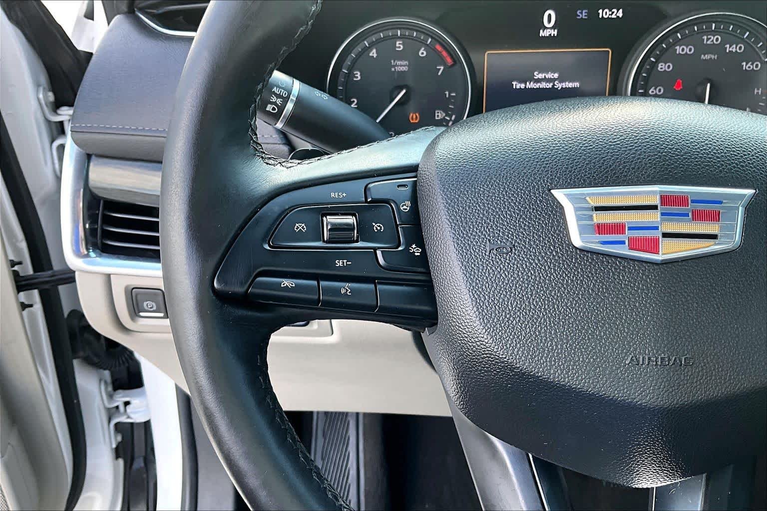 Used 2019 Crystal White Tricoat Cadillac FWD Premium Luxury image 20
