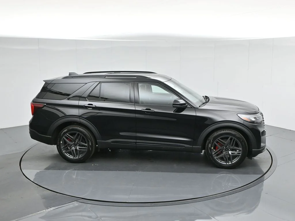 New 2026 Agate Black Metallic Ford ST image 37