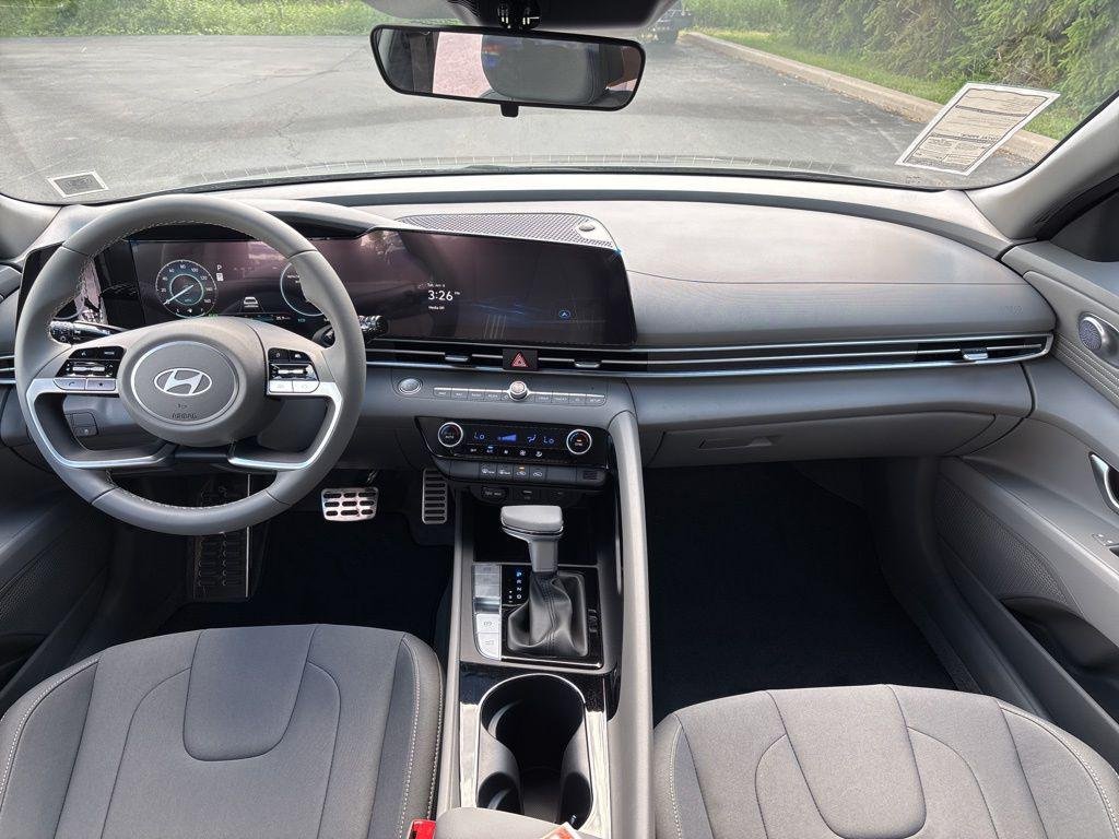 2025 Hyundai Elantra Blue - Photo 15