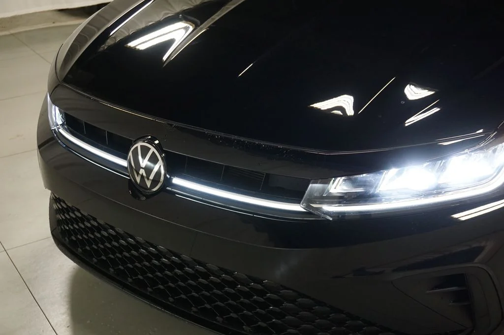 New 2026 Deep Black Volkswagen 1.5T Sport image 27