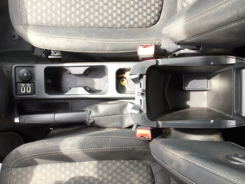 Used 2021 Silver Ford XLT image 30