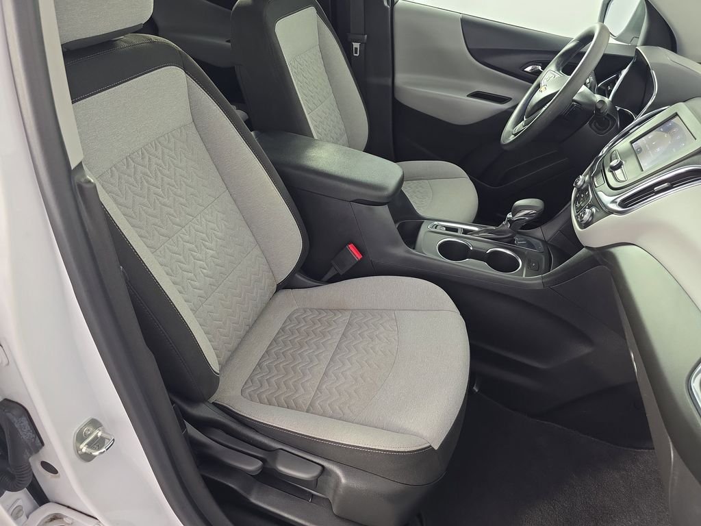 Used 2022 White Chevrolet LT image 35