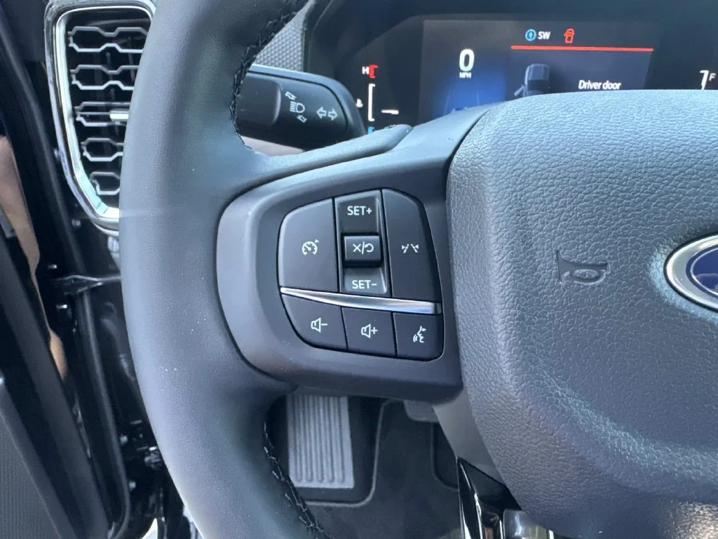 New 2026 Shadow Black Ford XLT image 40