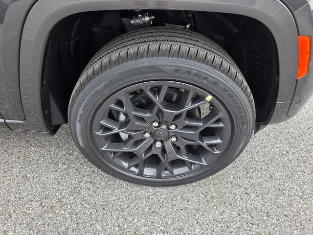 New 2026 Baltic Gray Metallic Clear-Coat Exterior Paint Jeep Summit image 19