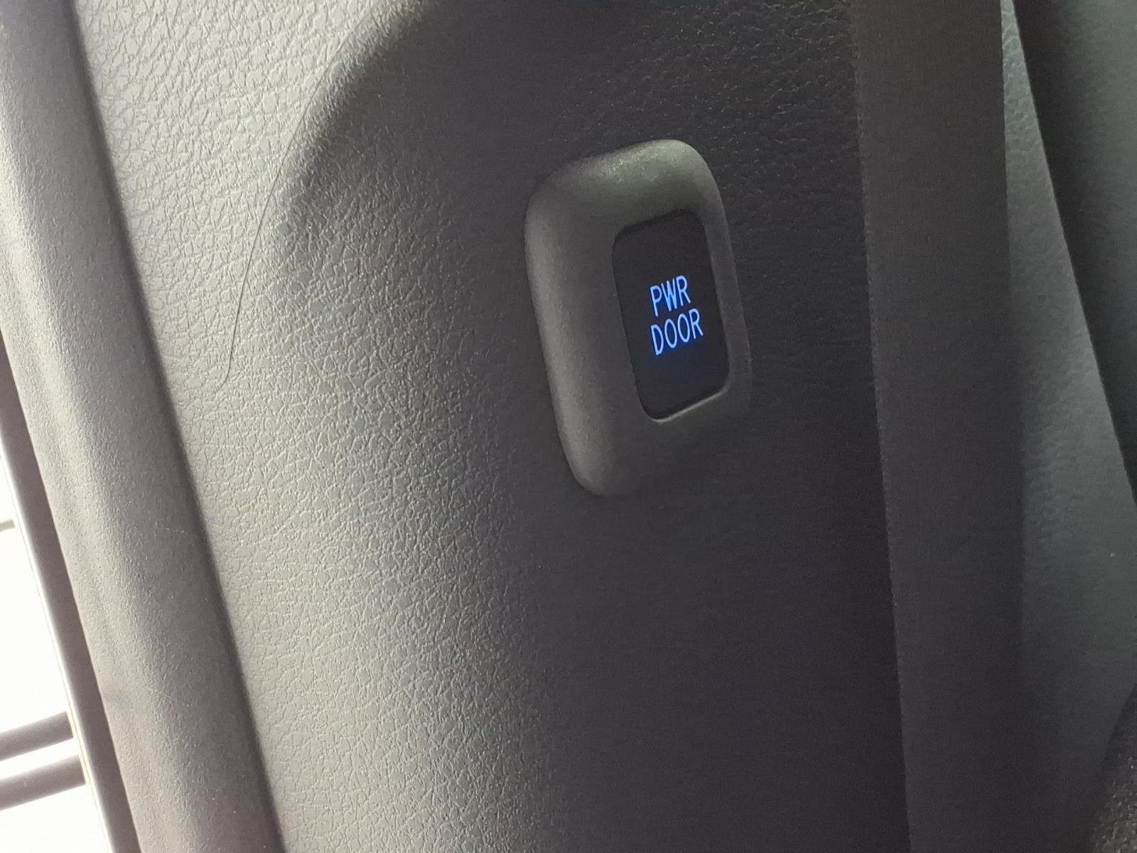 2024 Toyota Sienna XLE - Photo 27