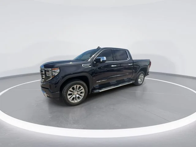 Used 2023 Silver GMC Denali image 4