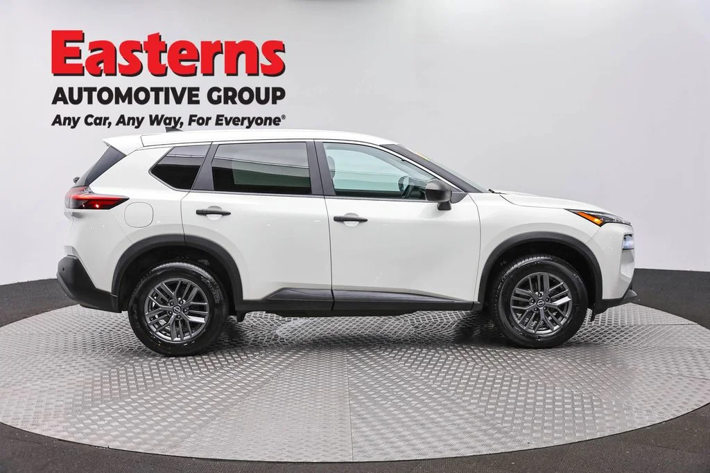 Used 2023 White Nissan S image 4