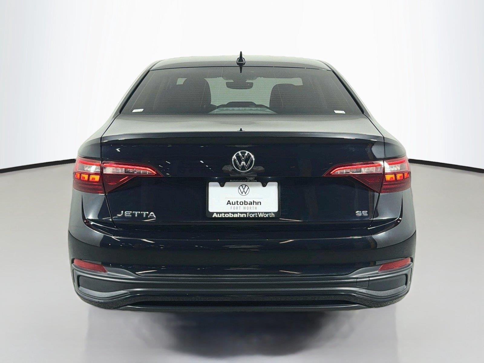 Used 2022 Deep Black Pearl Volkswagen SE image 6