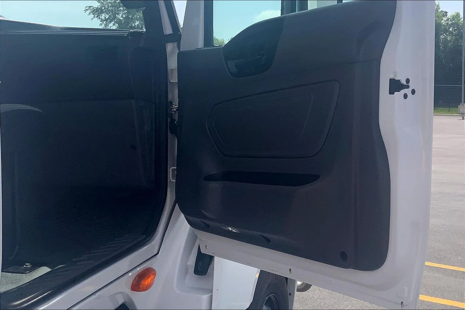 Used 2023 White International  image 30
