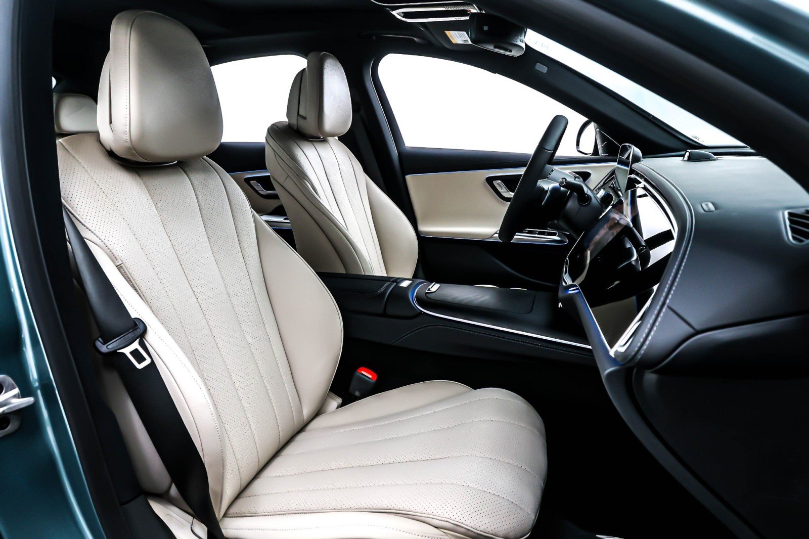 New 2026 Verde Silver Metallic Mercedes-Benz E 350 RWD Sedan image 7