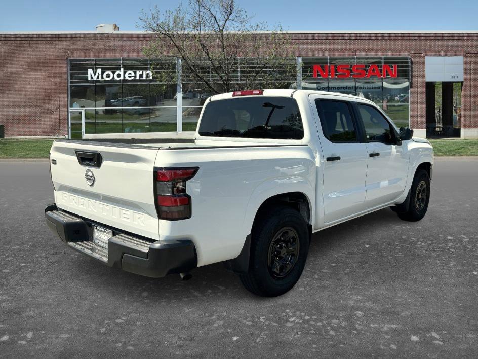Used 2023 Glacier White Nissan S image 4