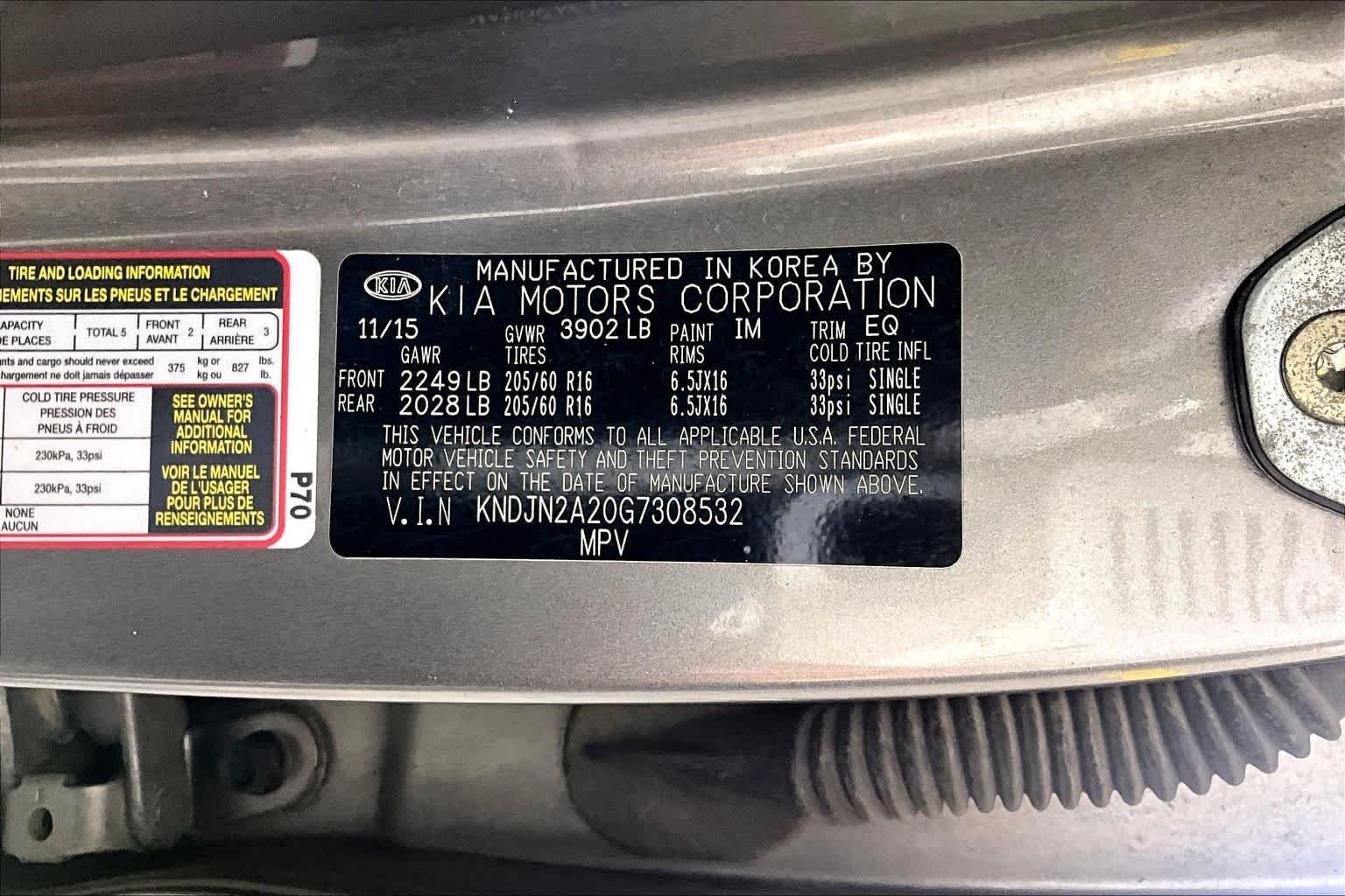 Used 2016 Titanium Gray Kia Base image 28