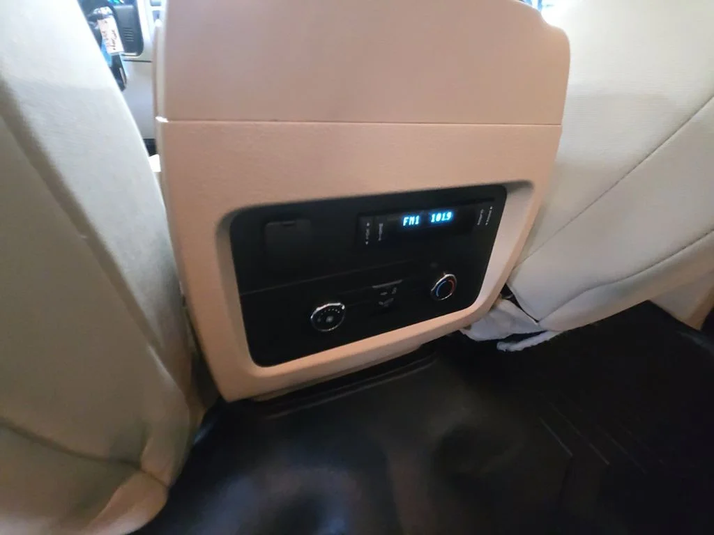 Used 2015 Gray Ford XLT image 34