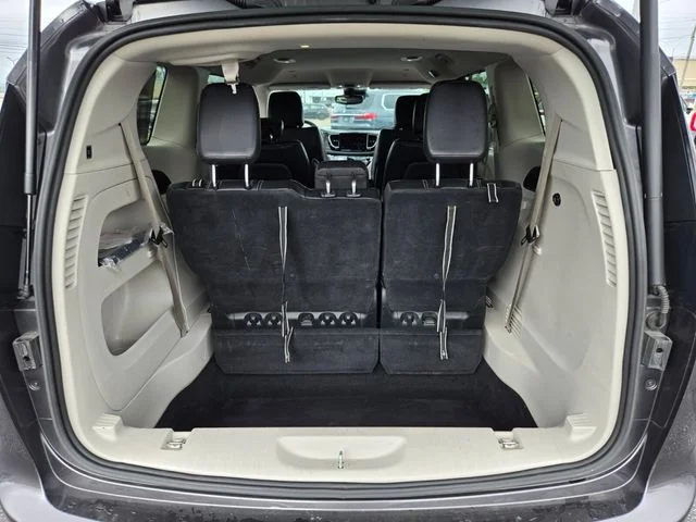 Used 2022 Gray Chrysler Touring L image 16