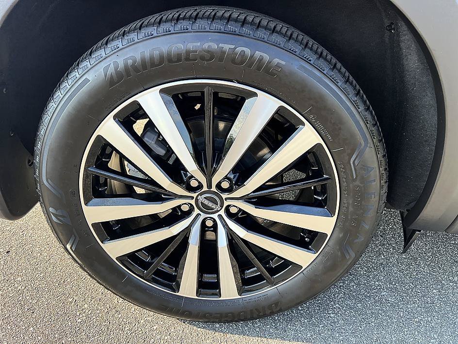 Used 2025 Deep Ocean Blue Pearl Nissan Platinum image 11