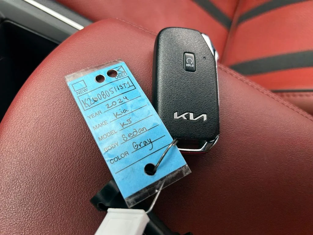 Used 2024 Wolf Gray Kia GT-Line image 14