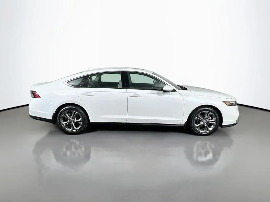 2023 Honda Accord EX - Photo 8