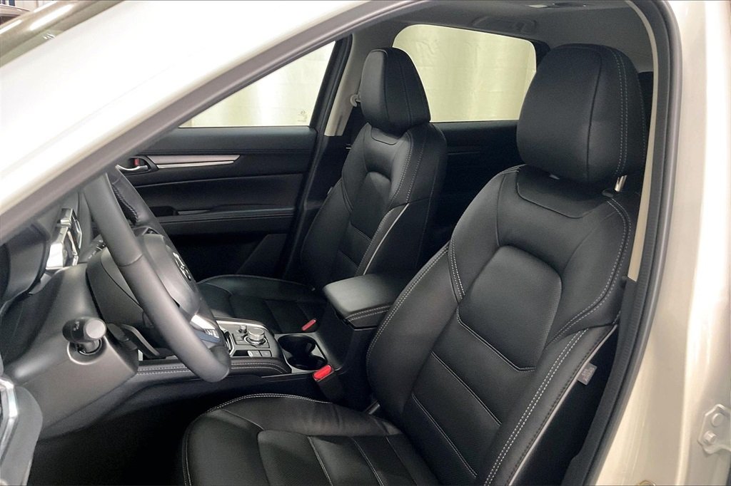2025 MAZDA CX-5 - Image 8