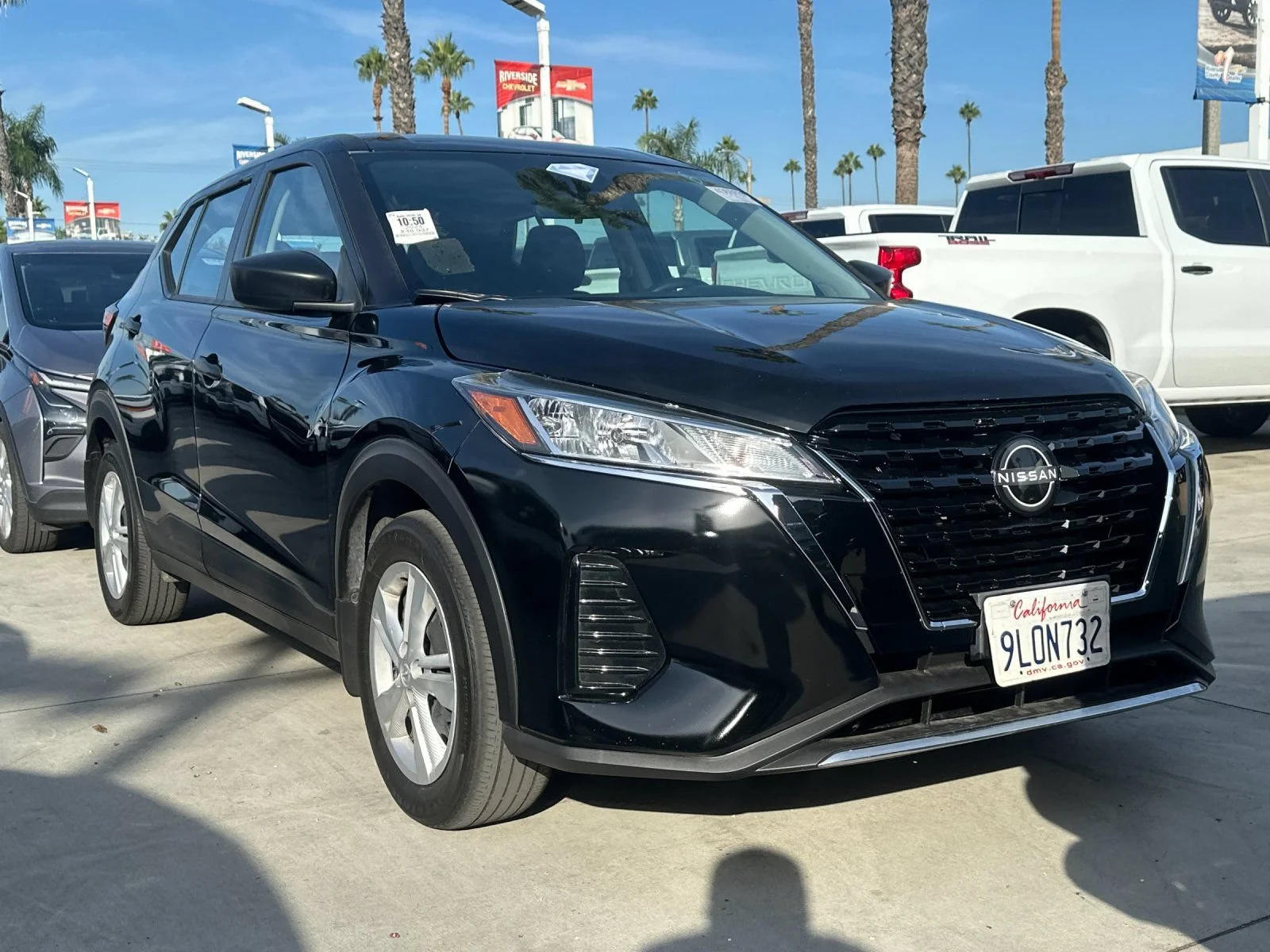Used 2024  Nissan S image 2