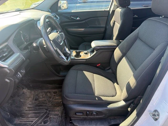 Used 2021 White GMC SLE image 4