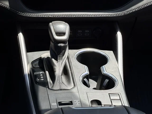 Used 2023  Toyota LE image 24