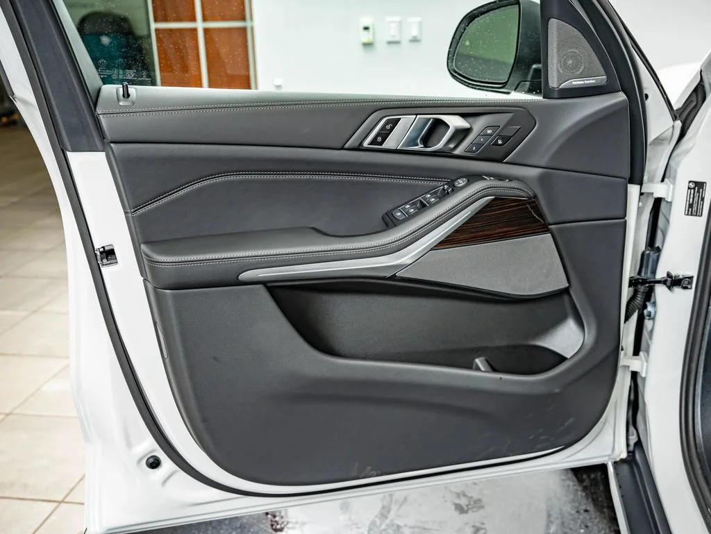 New 2026 Mineral White Metallic BMW xDrive40i image 18