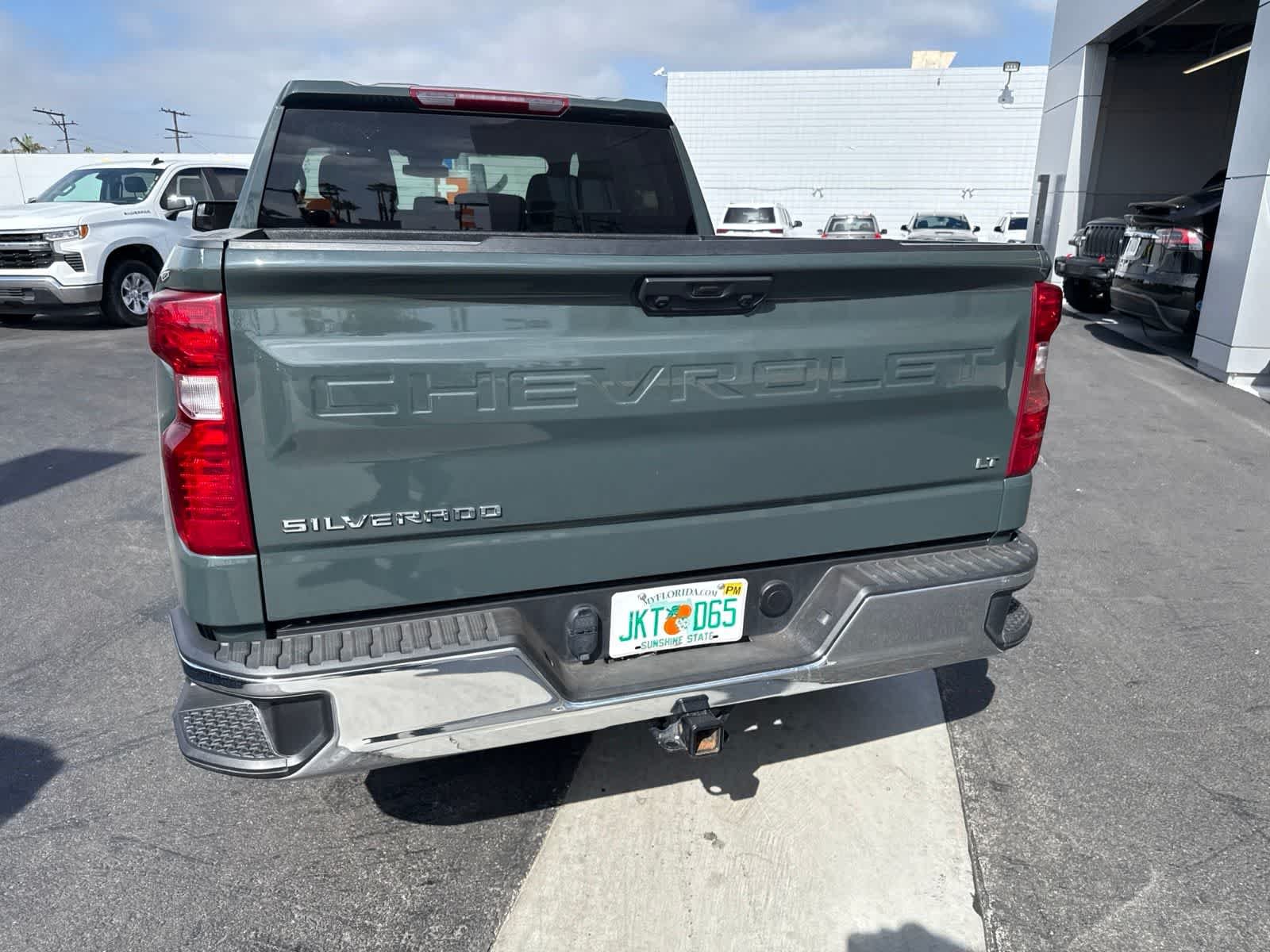 Used 2025 Cypress Gray Chevrolet LT image 17