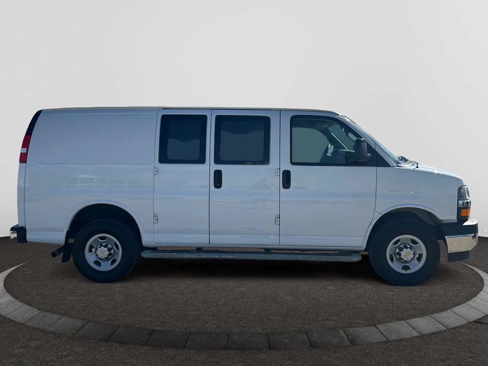 Used 2024 White Chevrolet  image 6