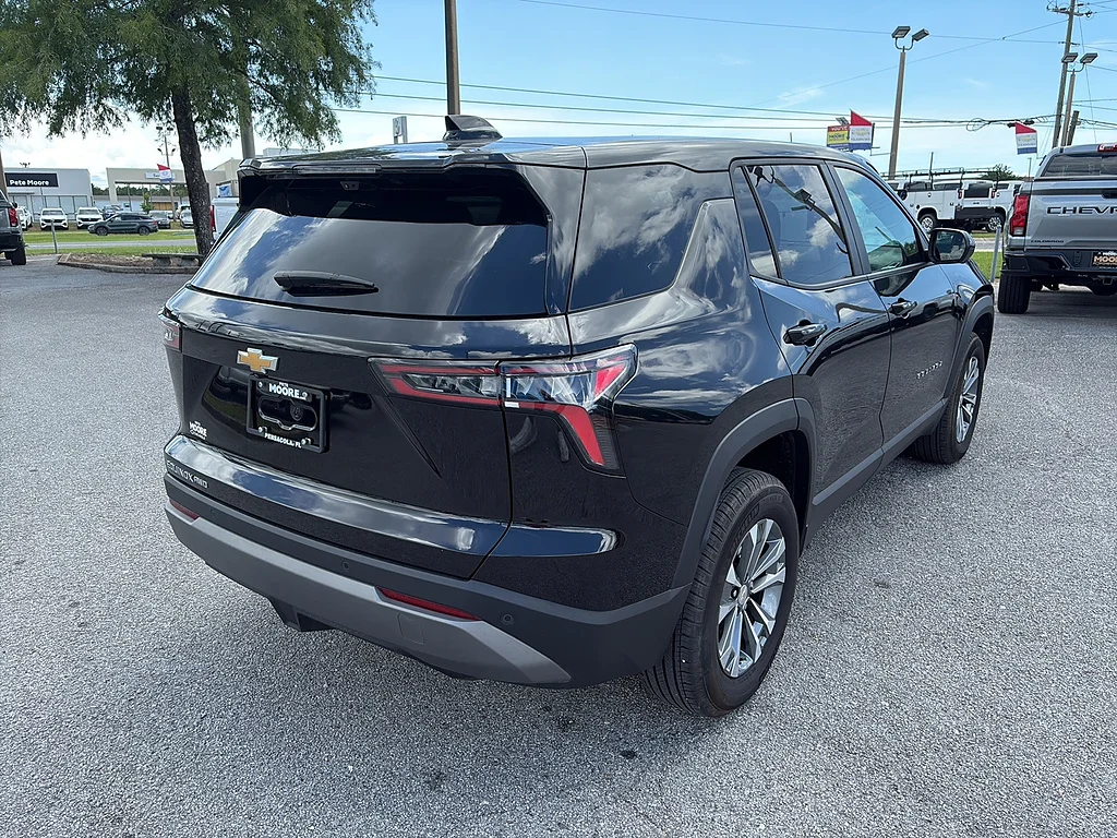 Used 2025 Mosaic Black Metallic Chevrolet  image 5