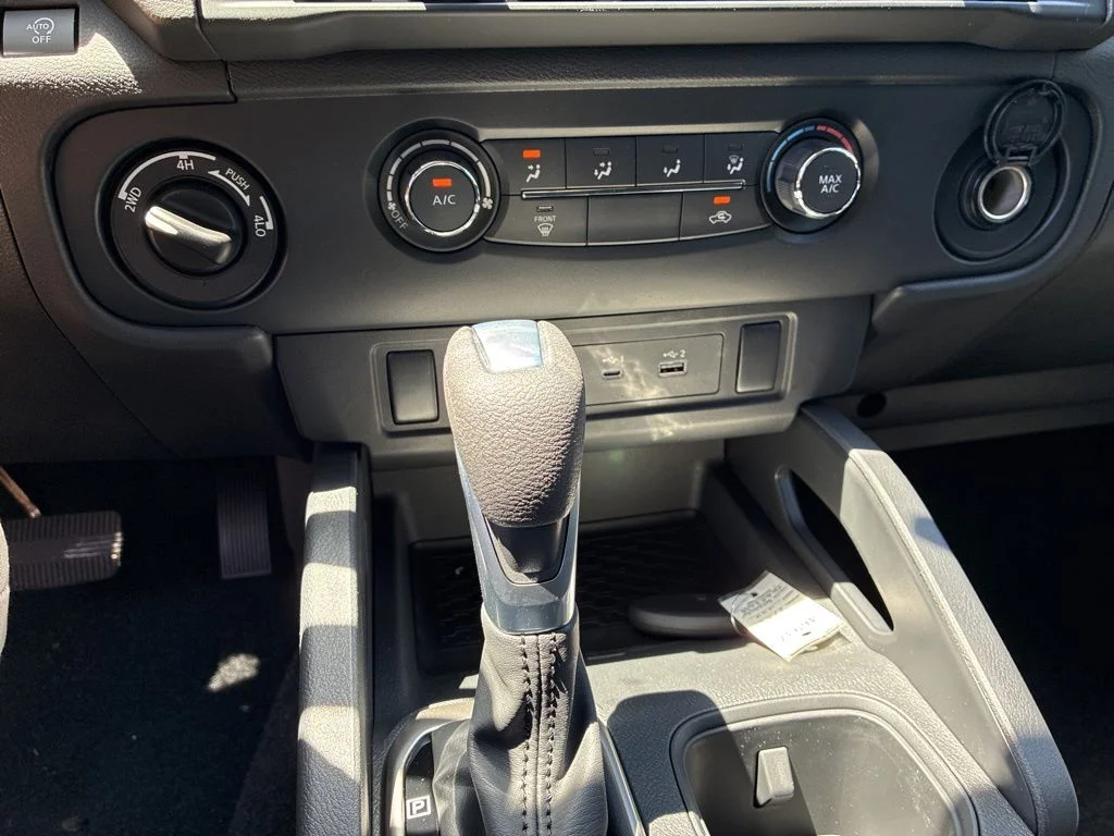 New 2026 Glacier White Nissan King Cab® S image 22