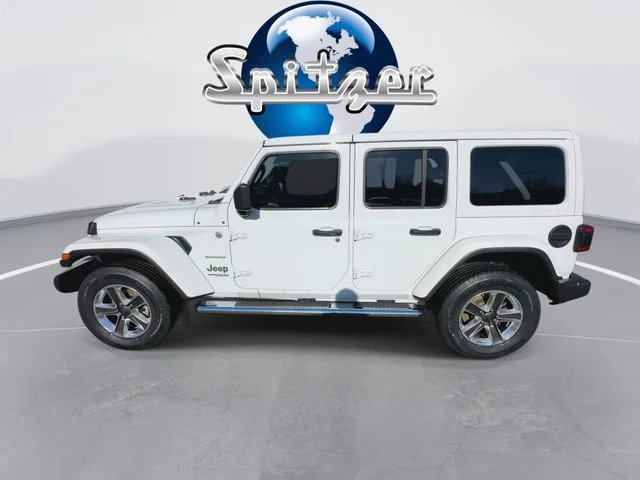 Used 2021 White Jeep Unlimited Sahara image 6