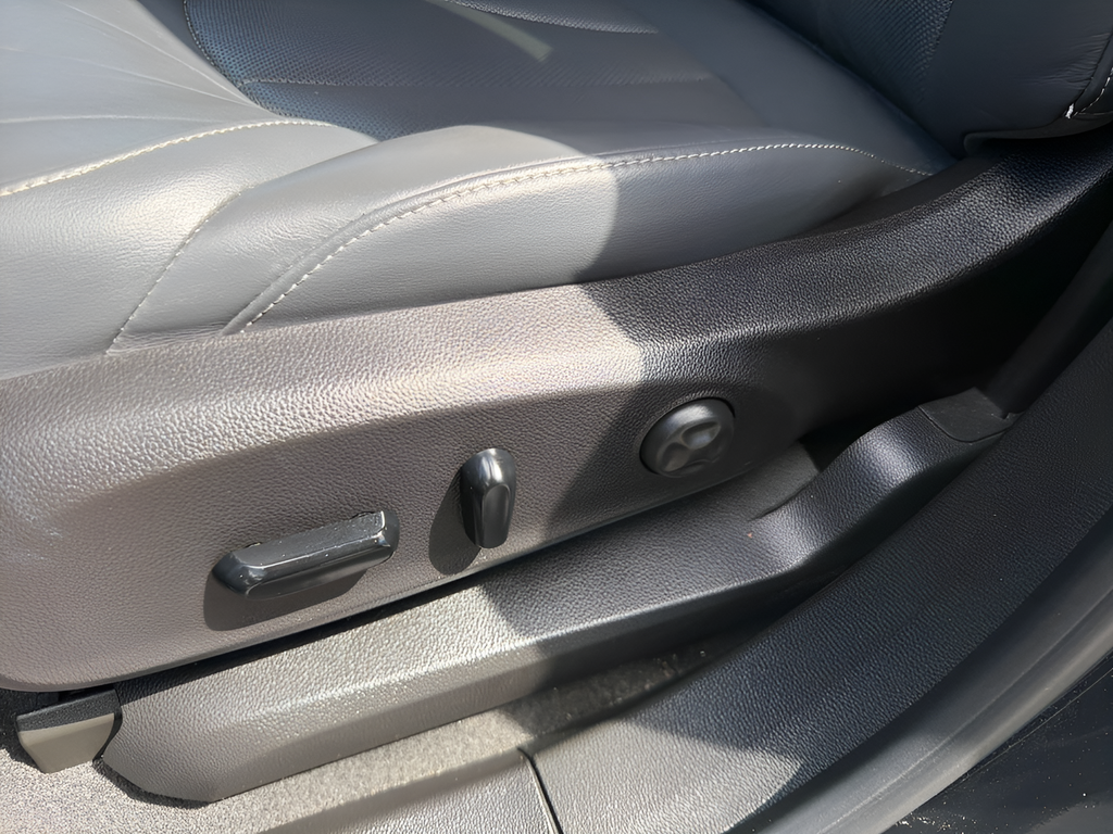 Used 2020 Black Buick Premium I image 15