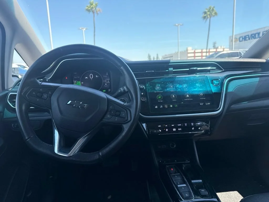 Used 2023 Ice Blue Metallic Chevrolet 2LT image 9