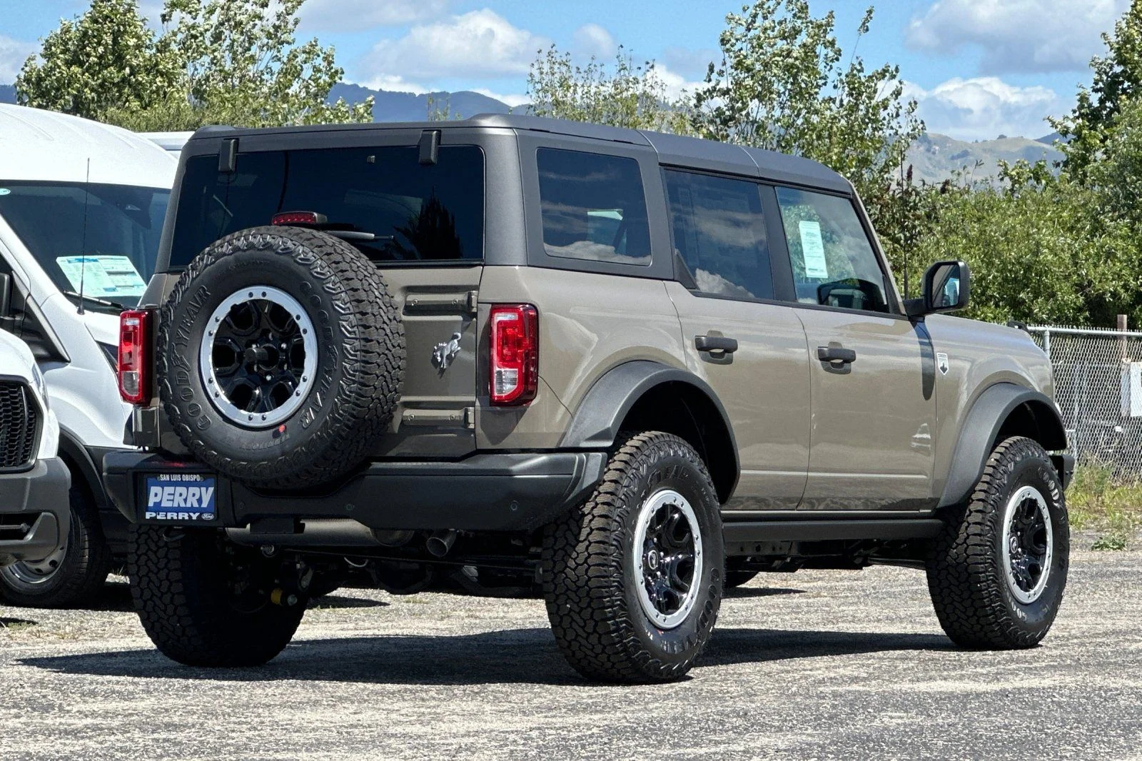 New 2026 Gray Ford Big Bend image 3
