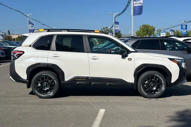 New 2026 CRYSTAL WHITE PEARL Subaru Wilderness image 3