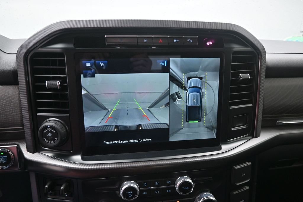 Used 2023 Silver Ford Platinum image 3