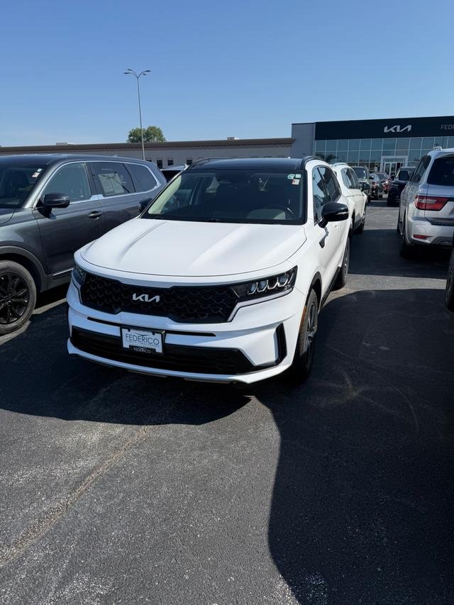 2022 Kia Sorento S AT's photo