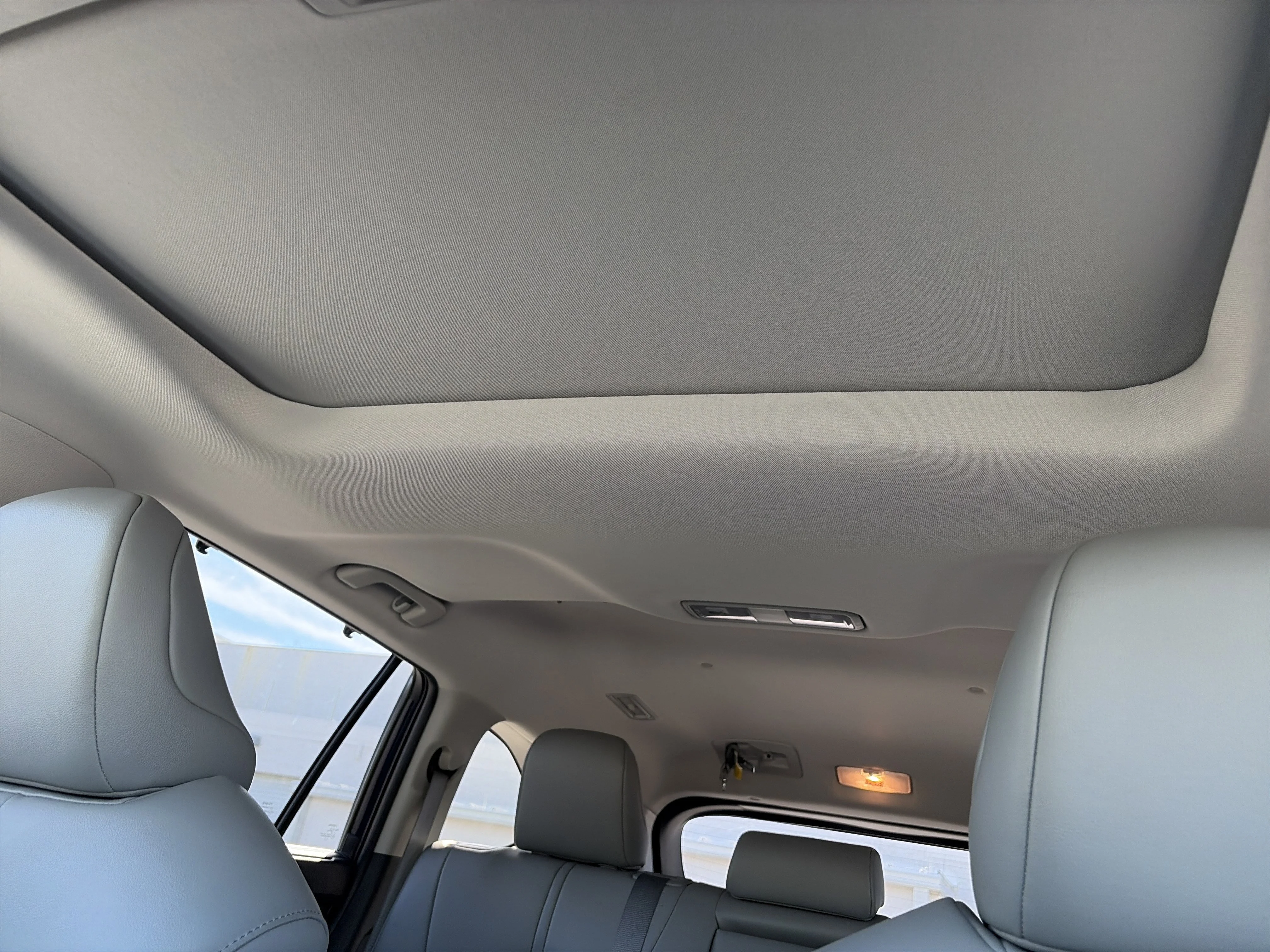 2022 Toyota Highlander XLE - Photo 8