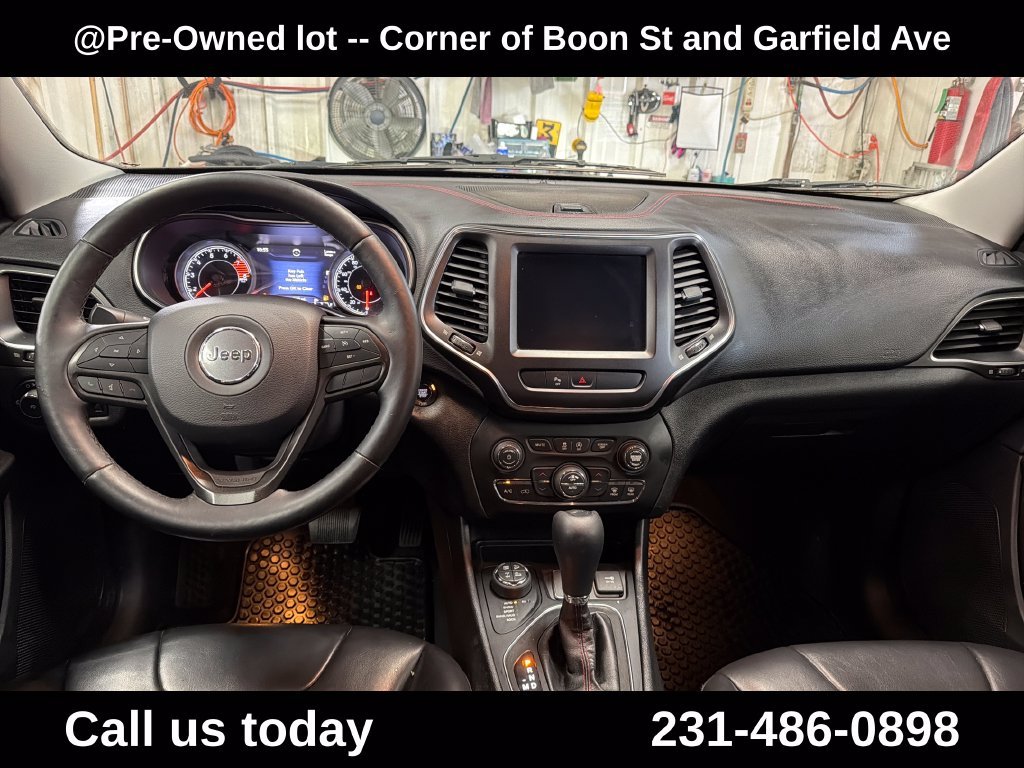 Used 2019 Beige Jeep Trailhawk image 18