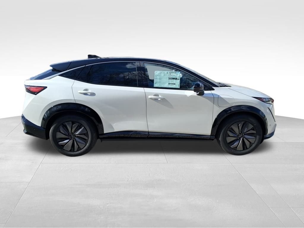 2025 Nissan ARIYA Platinum+ - Photo 7