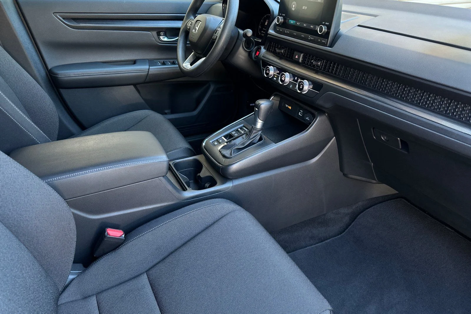 Used 2025 Crystal Black Pearl Honda LX image 17