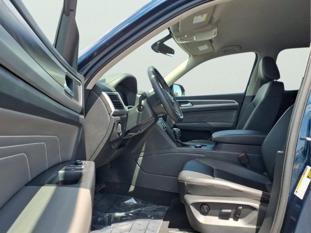 Certified Used 2023 Tourmaline Blue Metallic Volkswagen 2.0T SE image 16