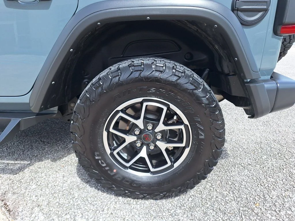 Used 2024 Anvil Clearcoat Jeep Rubicon image 26