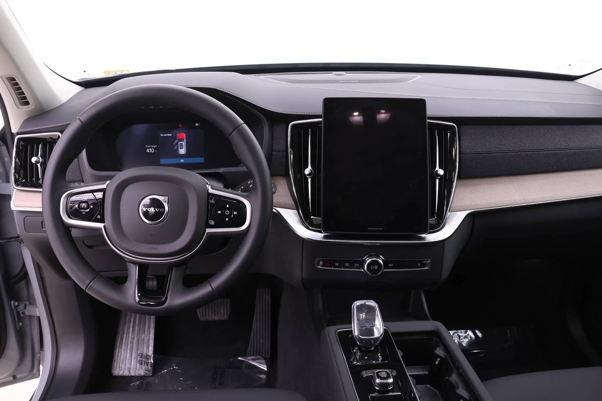 2026 Volvo XC90 Plus - Photo 8