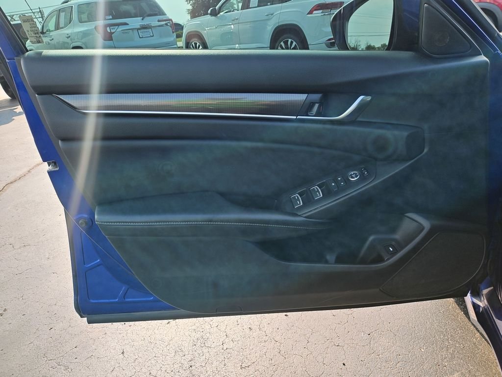 Used 2018 Blue Honda Sport image 12