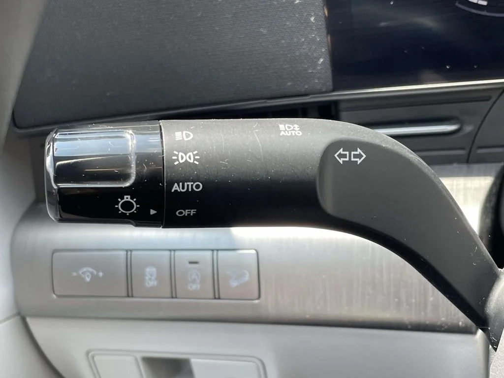 Used 2024 Blue Hyundai SE image 22