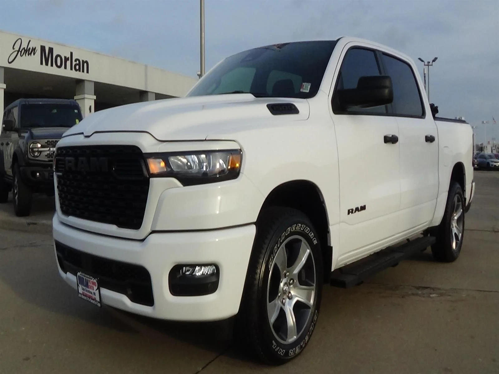 Used 2025 Bright White Clear Coat (pw7) RAM Tradesman image 2