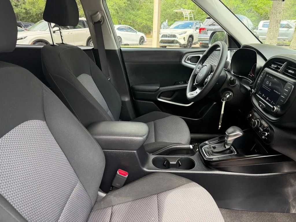 Used 2024 Gray Kia LX image 9