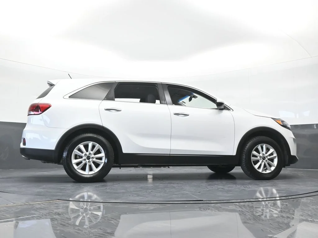 Used 2020 Snow White Pearl Kia LX image 54