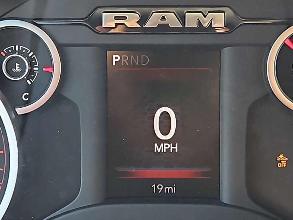 2025 RAM 3500 Big Horn - Photo 18